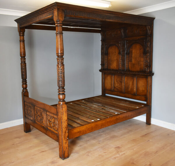 William & Mary Walnut and Marquetry Chest of Drawers