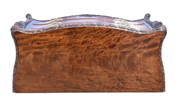 Chippendale Style Mahogany Serpentine Chest of Drawers - Image 2