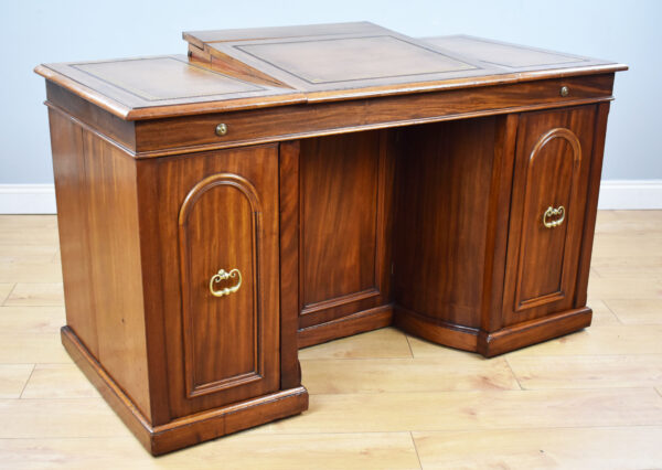 Victorian Mahogany Kneehole Desk