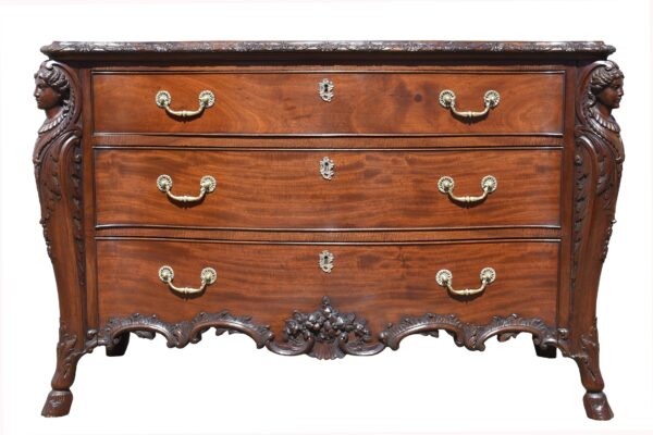 Chippendale Style Mahogany Serpentine Chest of Drawers - Image 3