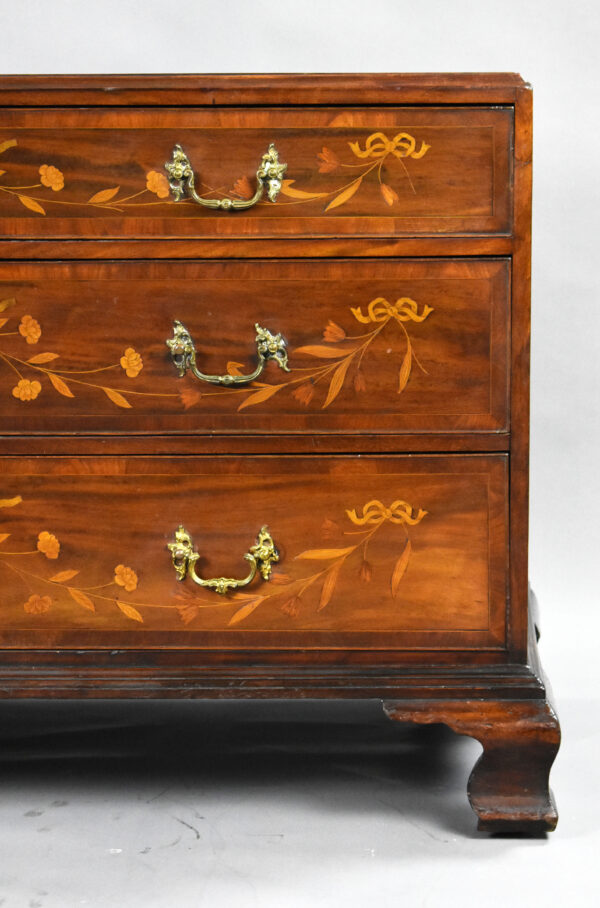 George III Mahogany Inlaid Linen Press - Image 7