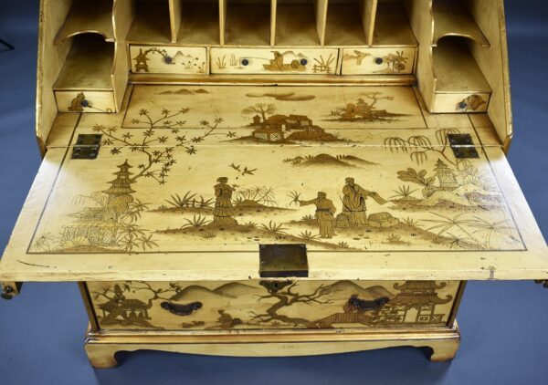 18th Century Chinoiserie Bureau - Image 8