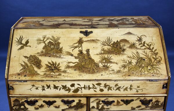 18th Century Chinoiserie Bureau - Image 6