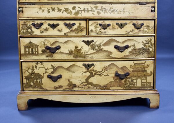 18th Century Chinoiserie Bureau - Image 4