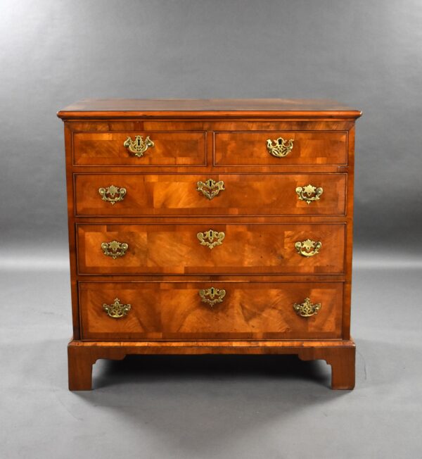 George I Walnut Chest of Drawers - Image 2