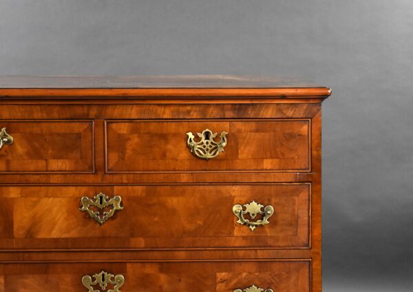 George I Walnut Chest of Drawers - Image 8