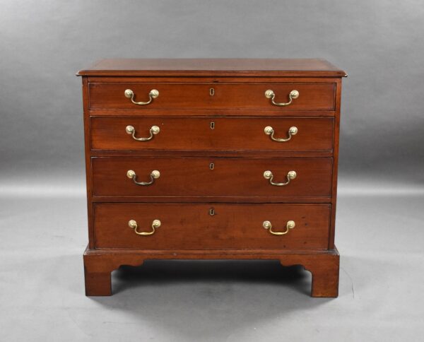 George III Mahogany Chest of Drawers - Image 2