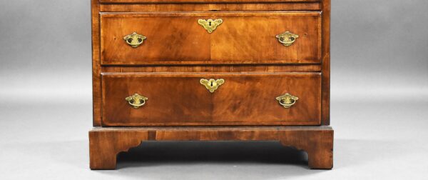 George III Walnut Chest of Drawers - Image 4