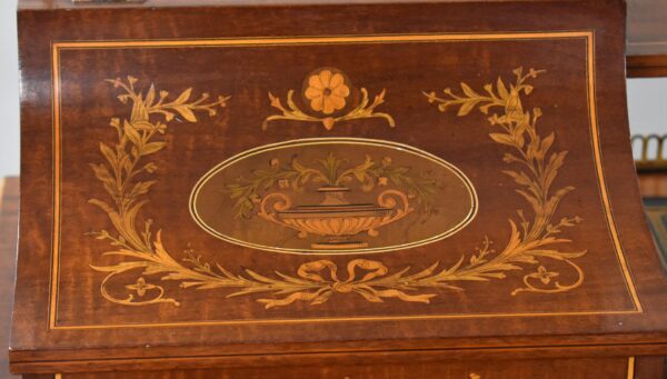 Victorian Mahogany Inlaid Carlton House Desk - Image 3