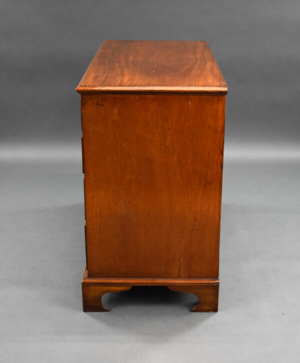 George III Mahogany Chest of Drawers - Image 4