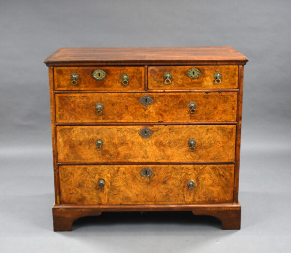 George II Burr Walnut Chest of Drawers - Image 2