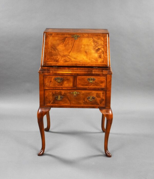 Queen Anne Style 1930s Walnut Bureau - Image 9