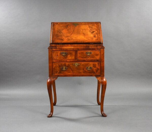 Queen Anne Style 1930s Walnut Bureau - Image 6