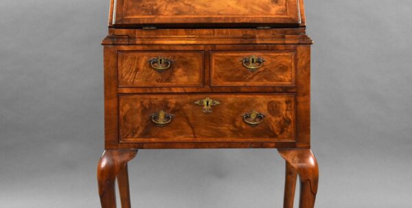 Queen Anne Style 1930s Walnut Bureau - Image 5