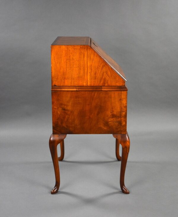 Queen Anne Style 1930s Walnut Bureau - Image 3