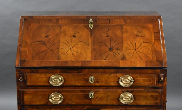 George II Walnut & Oyster Veneer Bureau - Image 5