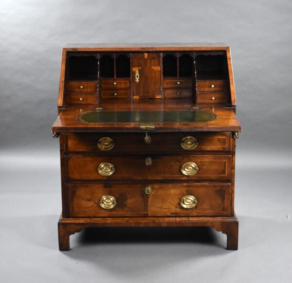 George II Walnut & Oyster Veneer Bureau - Image 4