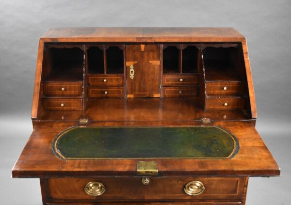 George II Walnut & Oyster Veneer Bureau - Image 3