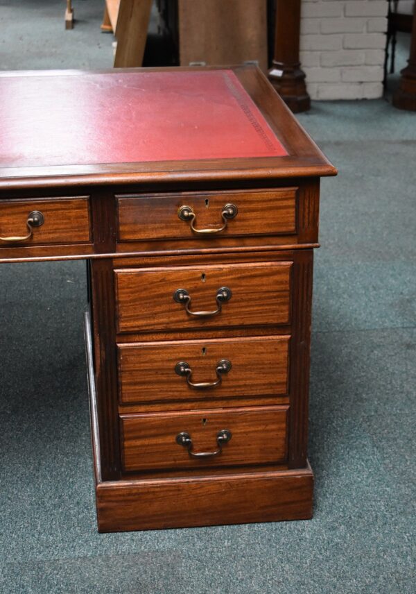 Victorian Mahogany Pedestal Desk - Image 4