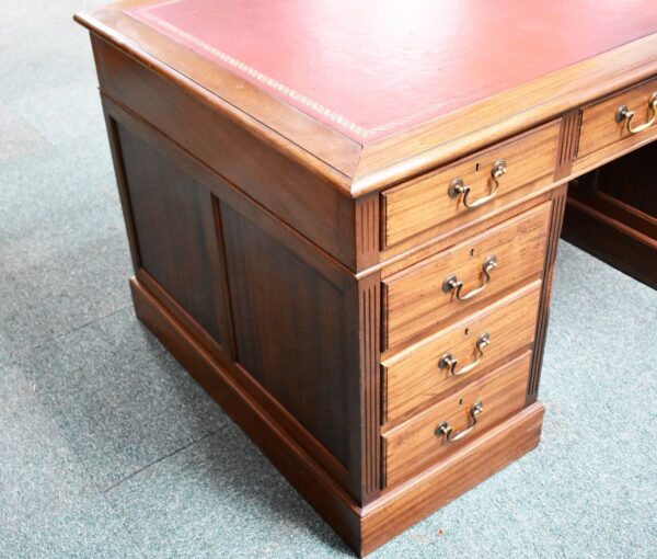 Victorian Mahogany Pedestal Desk - Image 2