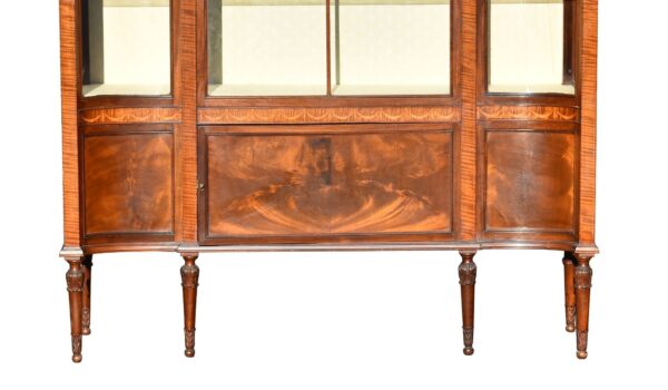 Early 20th Century English Edwardian Mahogany Inlaid Display Cabinet - Image 3