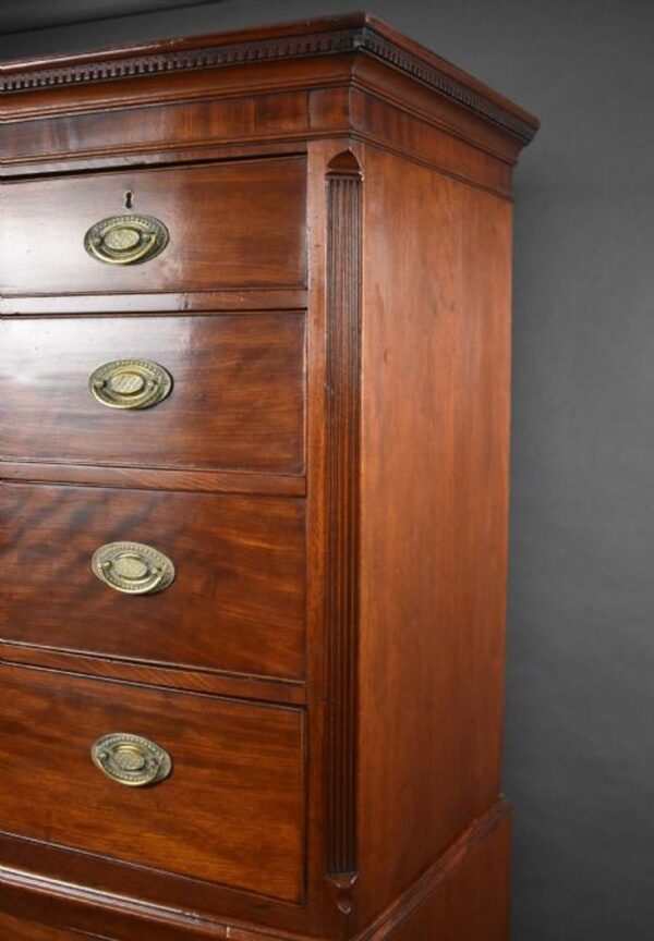 Regency Mahogany Bow Front Chest of Drawers - Image 3