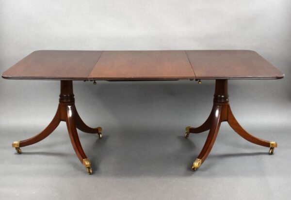 19th Century Mahogany Pedestal Dining Table - Image 2