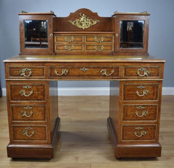 19th Century Victorian Amboyna Pedestal Desk - Image 3