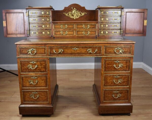 19th Century Victorian Amboyna Pedestal Desk - Image 5