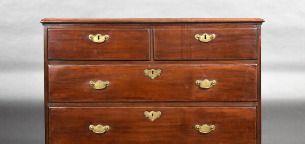 George II Mahogany Chest of Drawers - Image 5