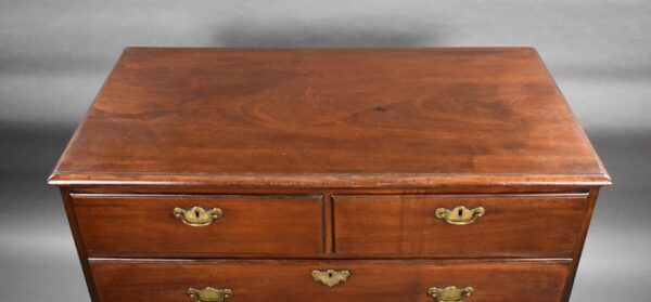 George II Mahogany Chest of Drawers - Image 7