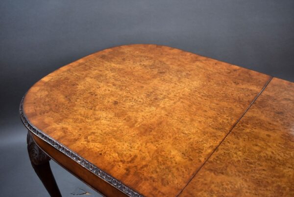 Antique Burr Walnut Queen Anne Style Dining Suite - Image 15