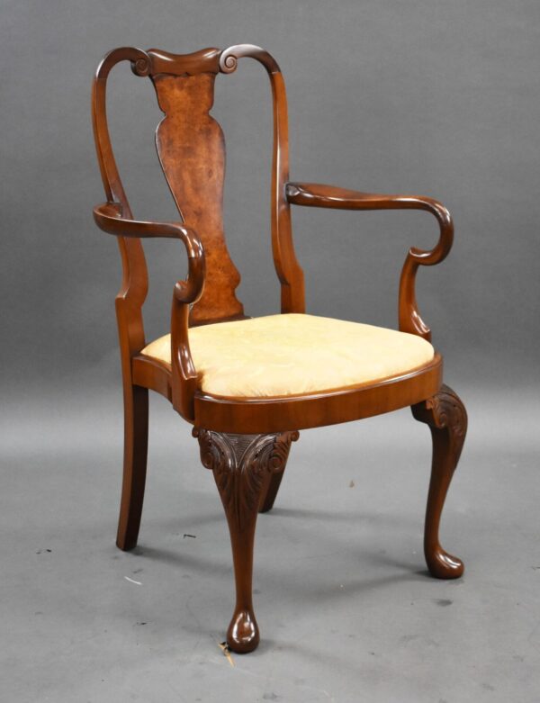 Antique Burr Walnut Queen Anne Style Dining Suite - Image 18
