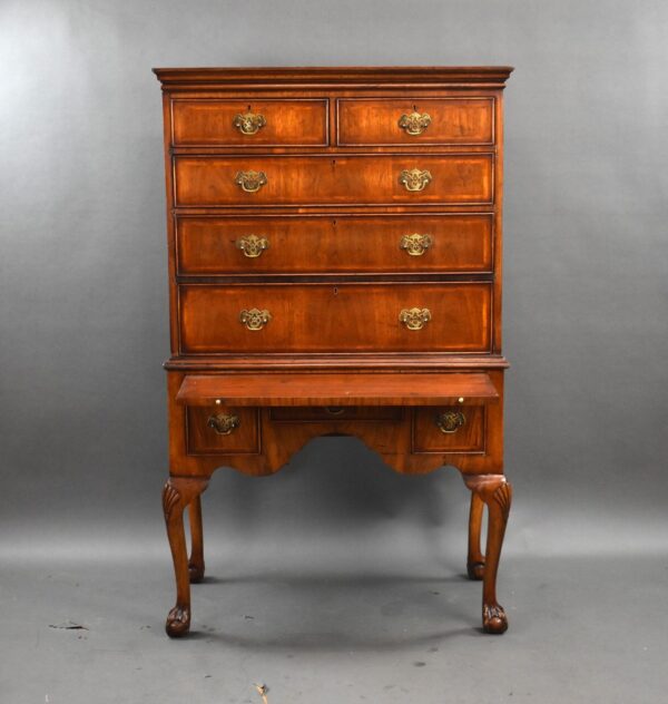 1920s Queen Anne Style Inlaid and crossbanded walnut chest on stand - Image 5