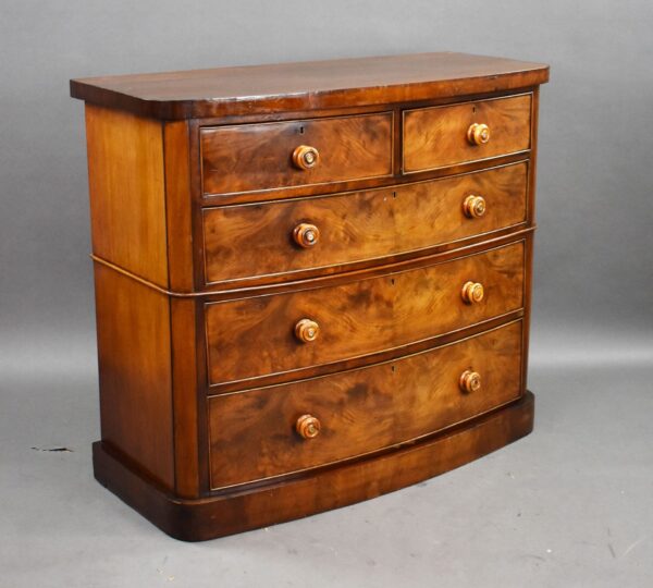 Victorian Mahogany Bow Front Chest of Drawers