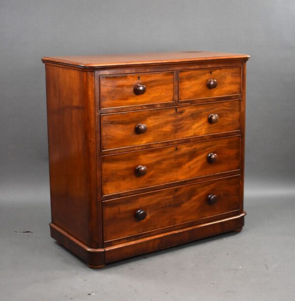Victorian Mahogany Chest of Drawers