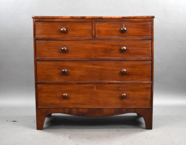 Victorian Mahogany Chest of Drawers - Image 2